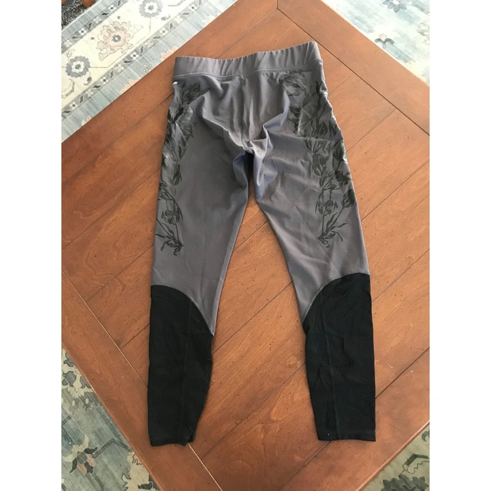 Fabletics Womens Grey Black Mesh Floral Graphic Activewear Leggings Mid Rise Sm - Picture 2 of 4